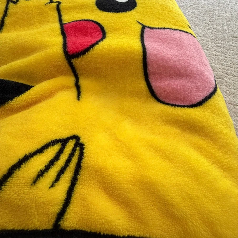 Pokemon Pikachu Bioworld Fleece Throw Blanket All Over Print Yellow Black 46x60